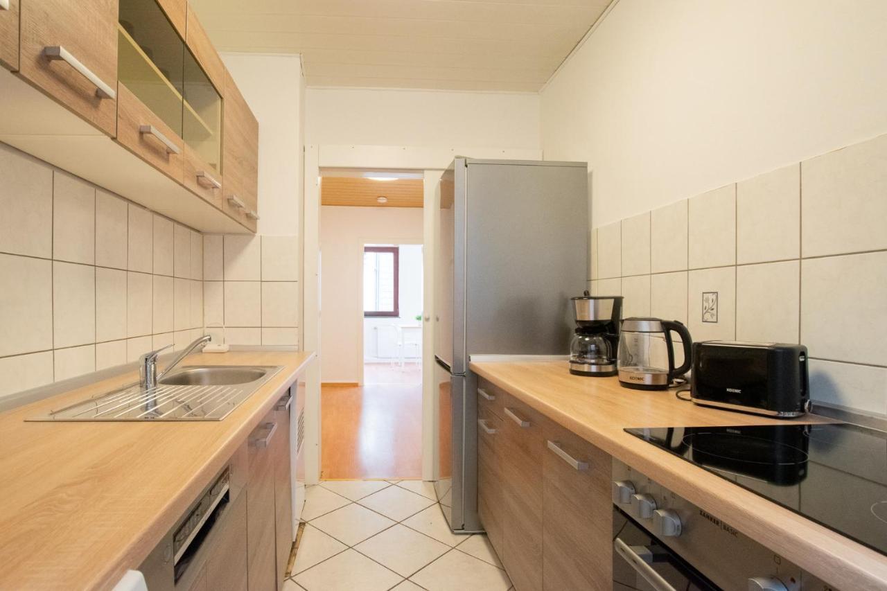 Apartment Raj Living - 1 , 2 And 3 Monteur *