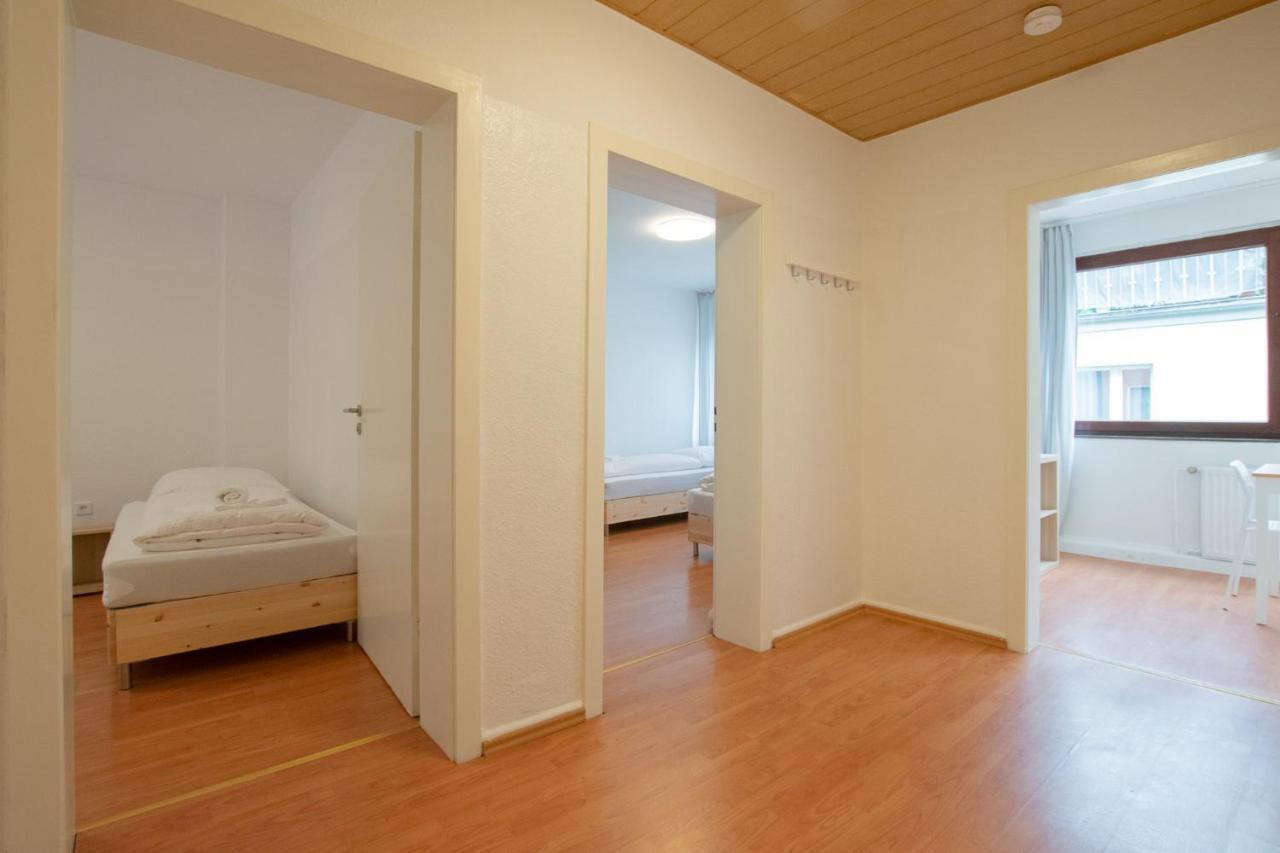 Raj Living - 1 , 2 And 3 Monteur Apartment